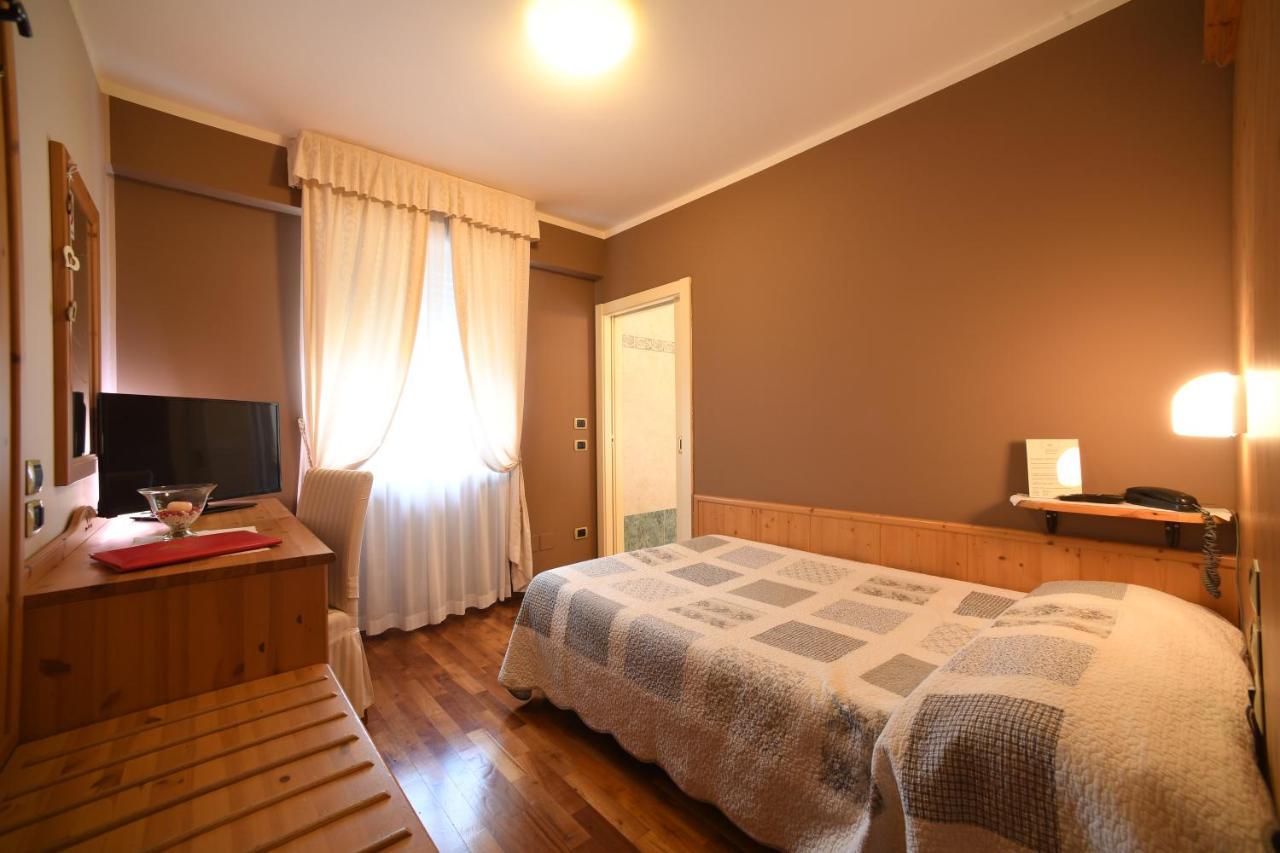 Hotel Lilla' تيرلاغو المظهر الخارجي الصورة