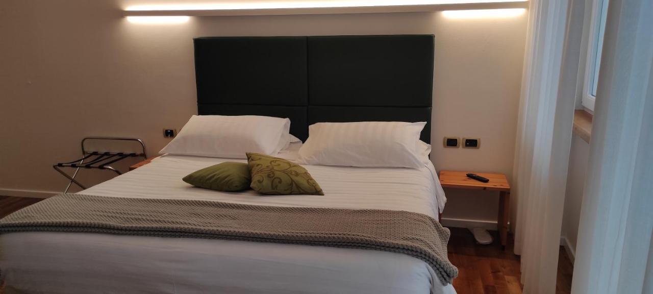 Hotel Lilla' تيرلاغو المظهر الخارجي الصورة